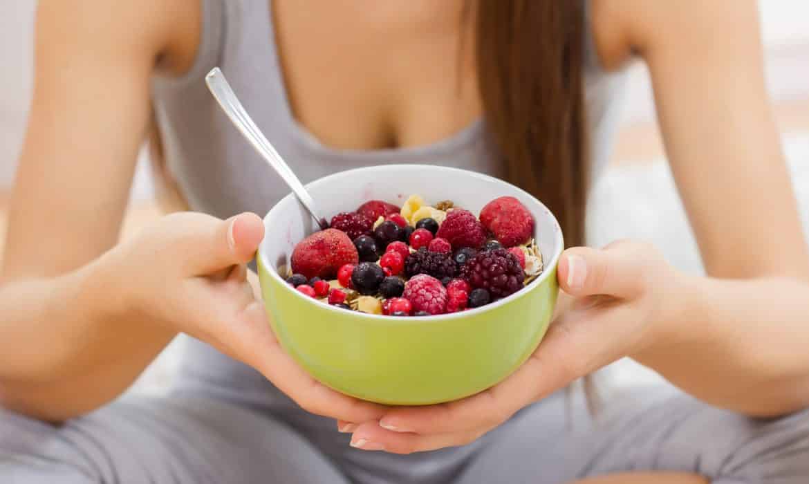 Environmental Nutrition: Some ovarian problems treatable by diet