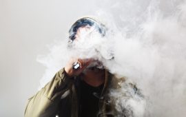 Doctors shouldn’t routinely recommend e-cigarettes to smokers