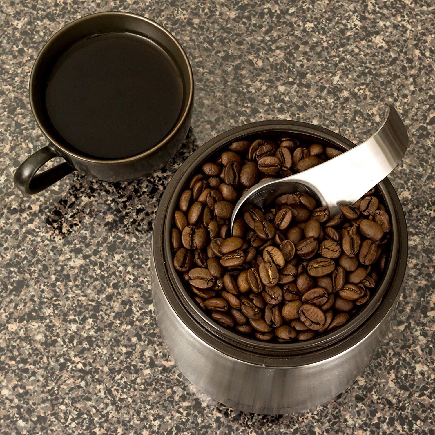 Контейнер для кофе в зернах. Кофейные зерна в банке. Банка для зернового кофе. Пепельница с кофейными зернами.