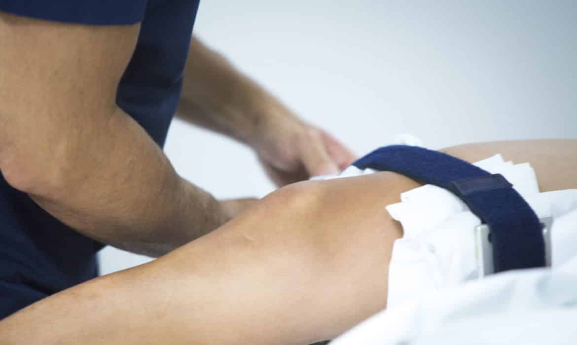 Surgeons Are Doing Fewer Knee Surgeries