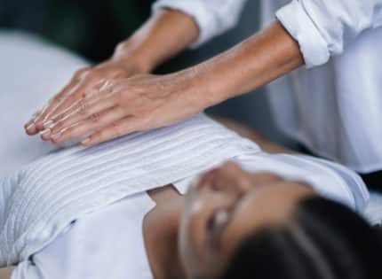 Reiki’s Healing Energy Can Spread Calm and Reduce Stress