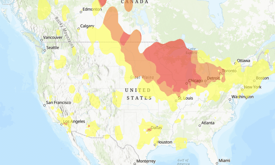 A map of the United States shows degrees of air quality over the country.