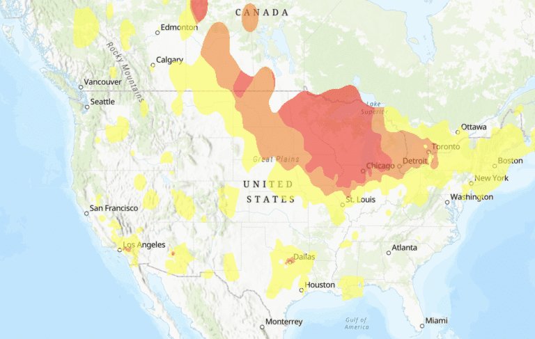 A map of the United States shows degrees of air quality over the country.